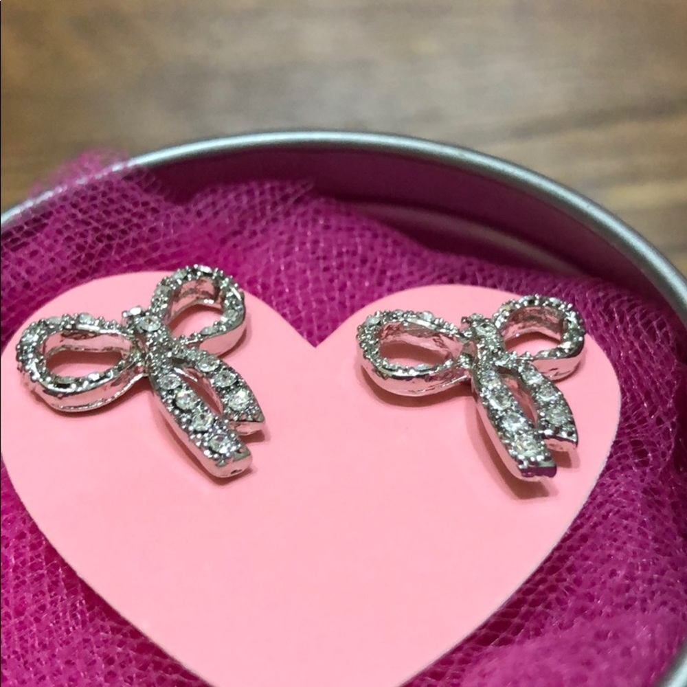 Cookie Lee Pretty Bow Earrings